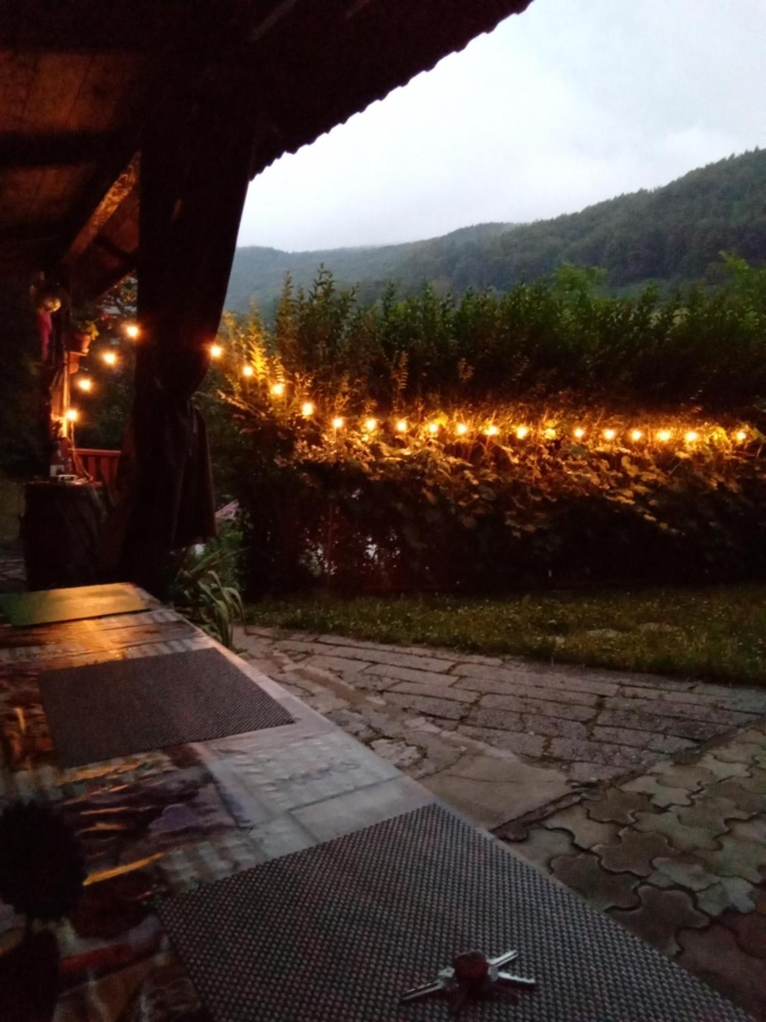 Casa Ozon Hotel Vulcan  Екстериор снимка