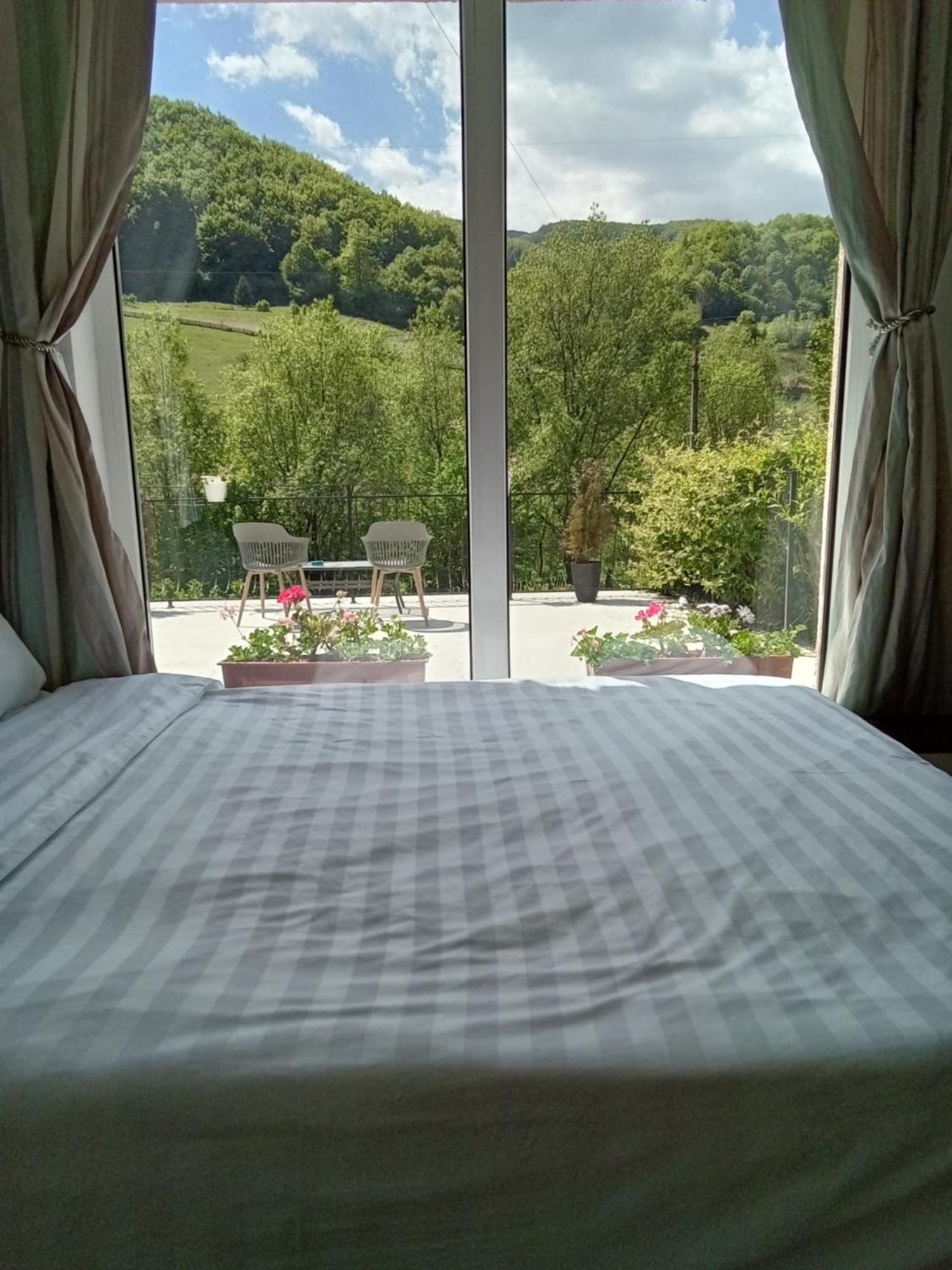 Casa Ozon Hotel Vulcan  Екстериор снимка