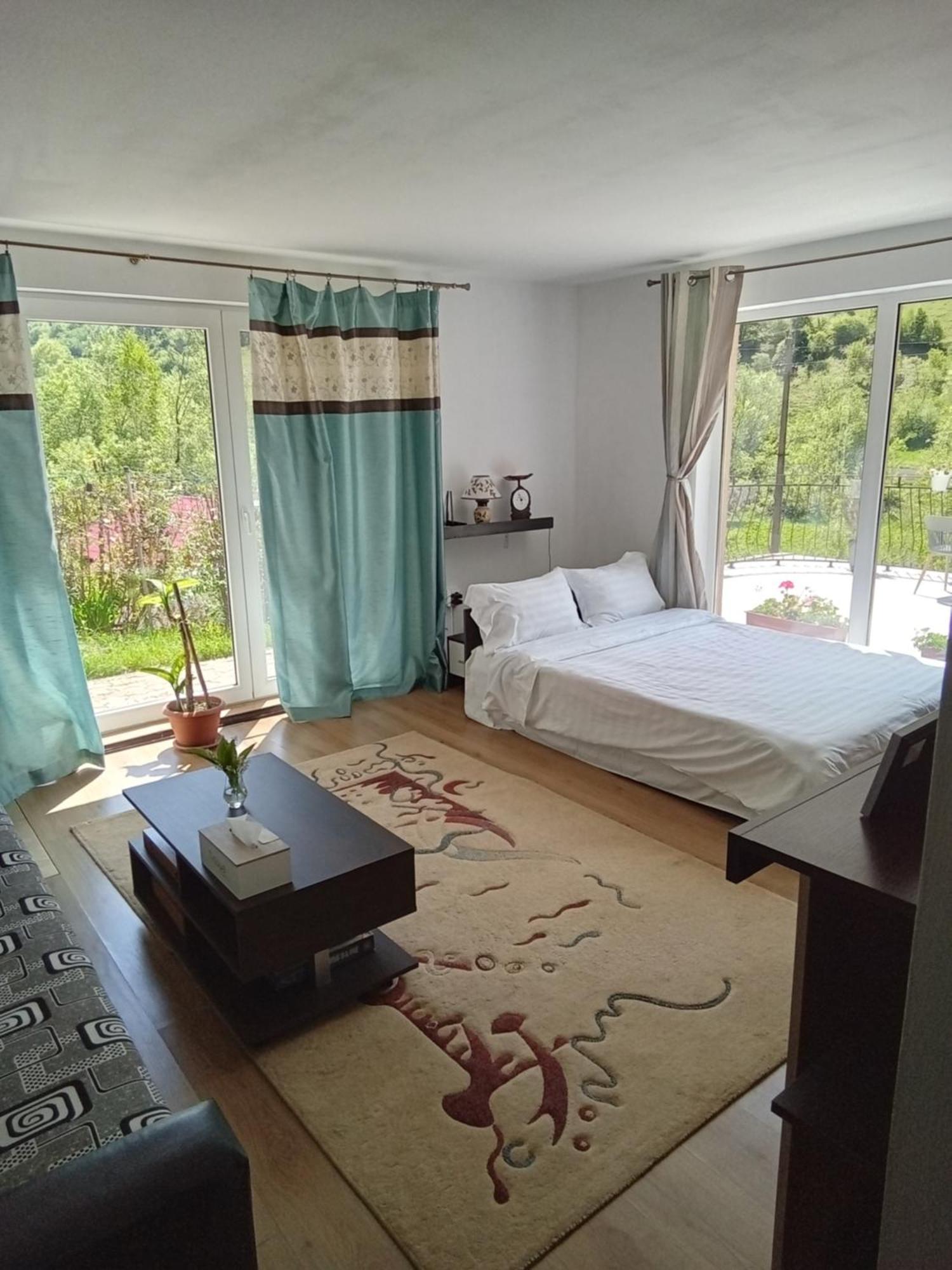 Casa Ozon Hotel Vulcan  Екстериор снимка