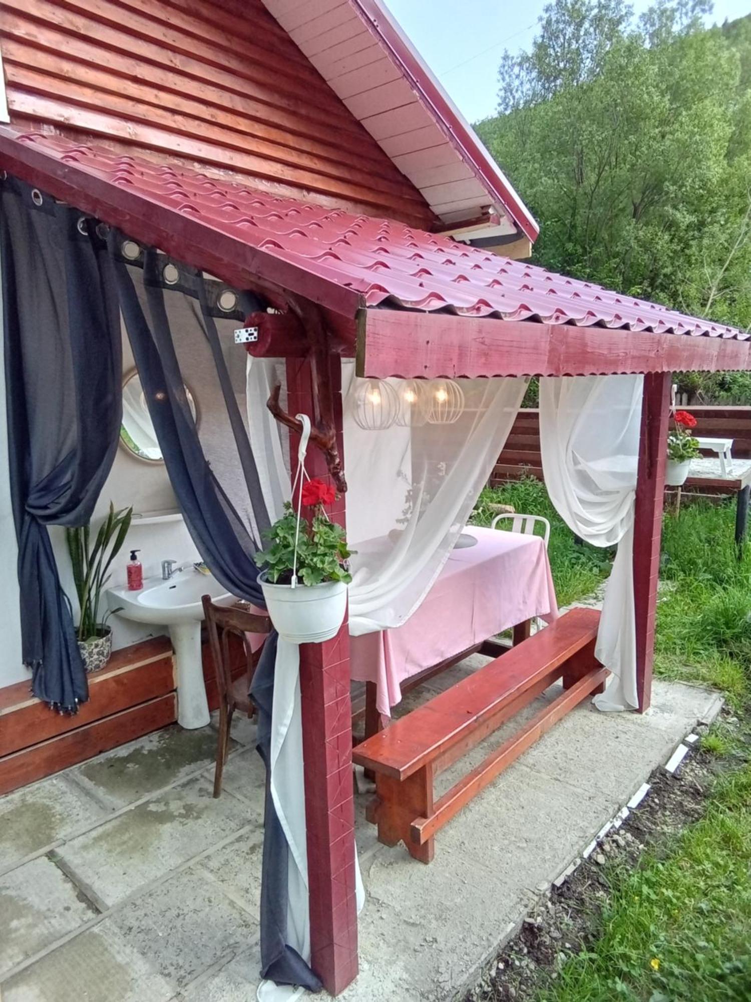 Casa Ozon Hotel Vulcan  Екстериор снимка