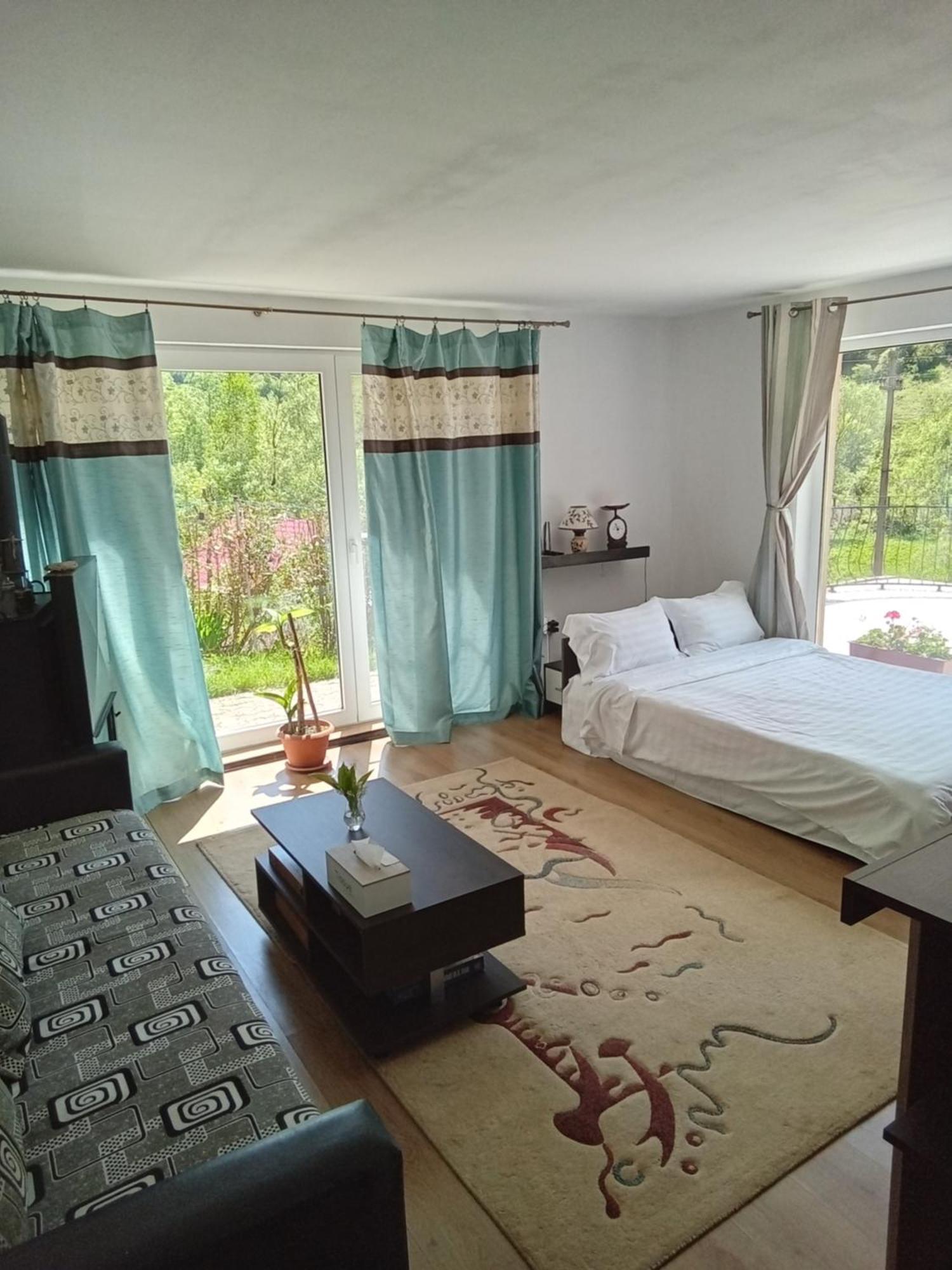 Casa Ozon Hotel Vulcan  Екстериор снимка